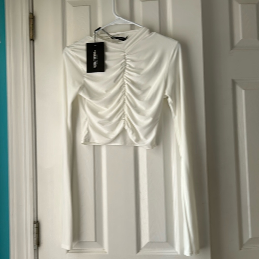 White long sleeve Ruched front crop